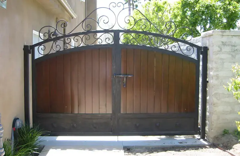 Double Primed Iron & Wood Gate in La Palma, California