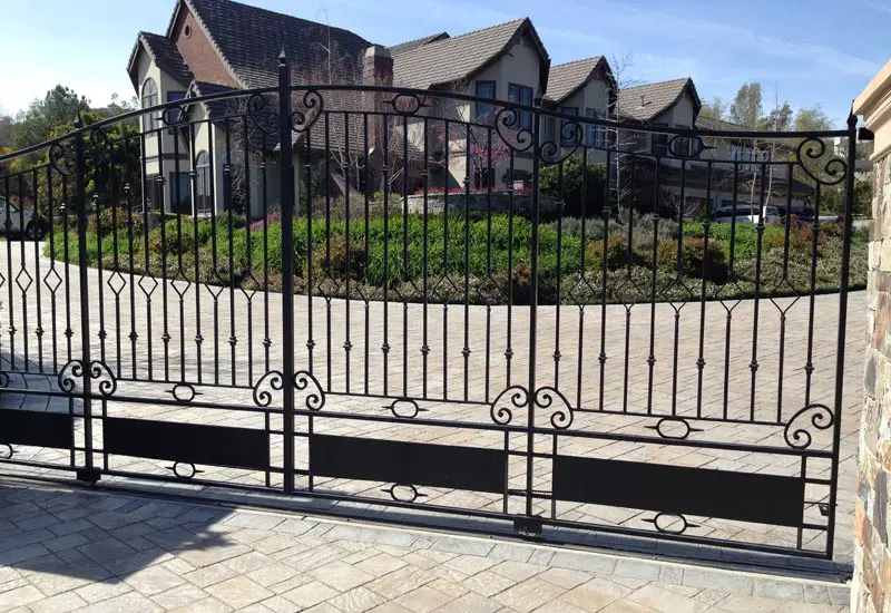 Residential Iron Modern Driveway Gate Buena Park, CA